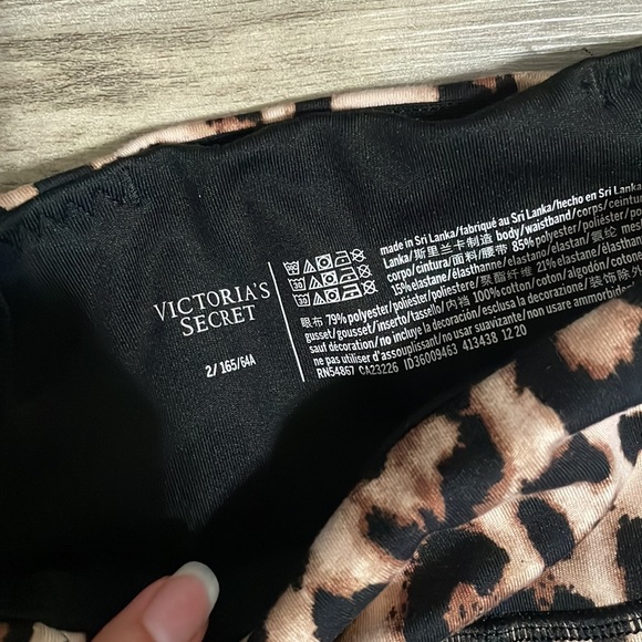 Victoria secret cheetah workout outfit - Picture 4 of 5